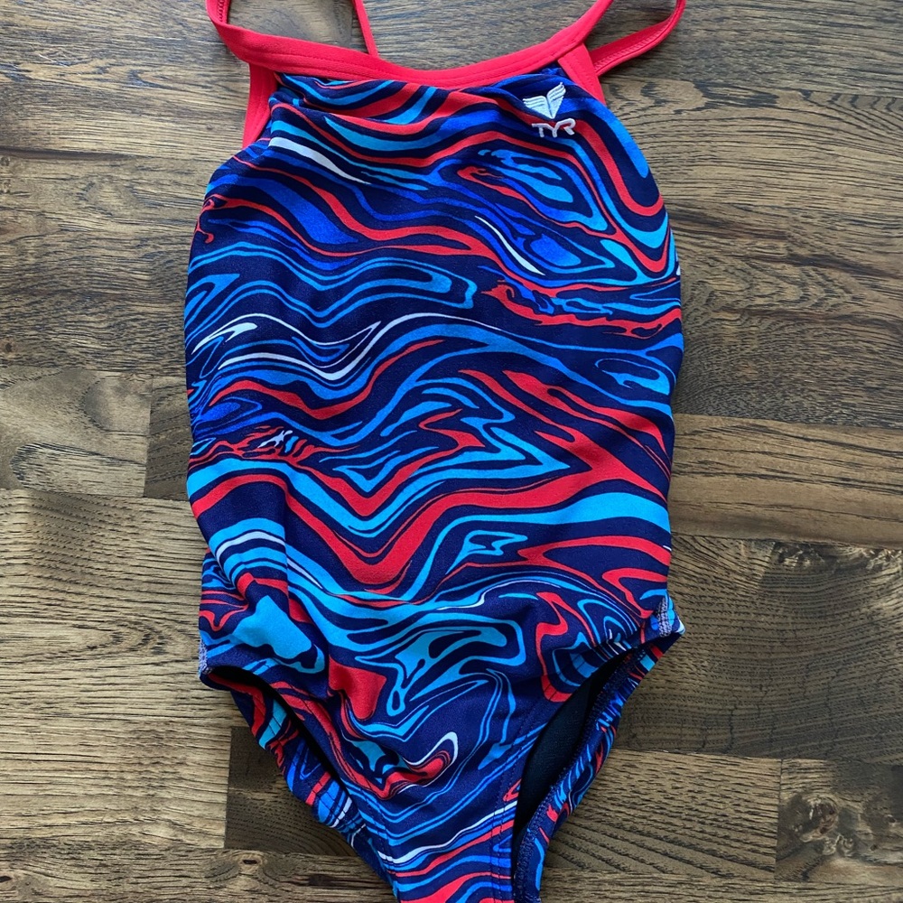 TYR girls suit size 22 EUC